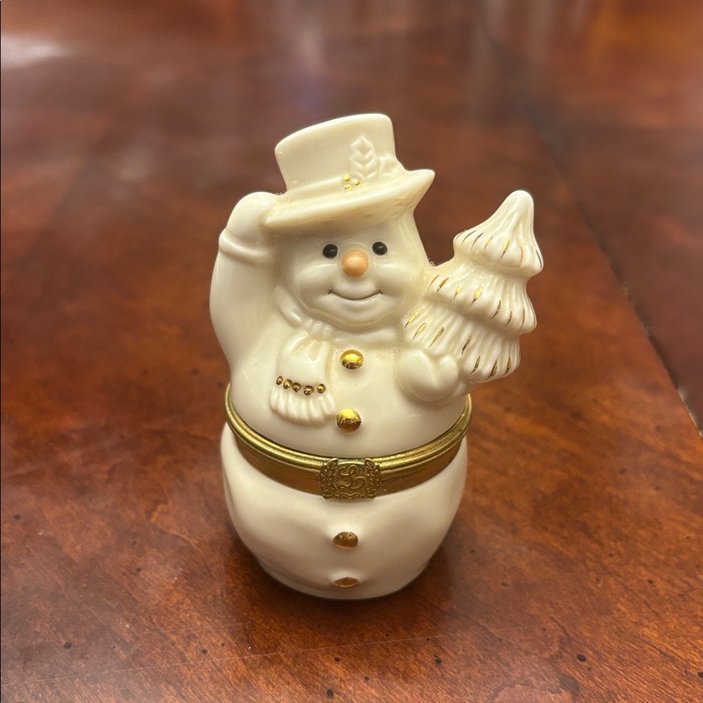 Lenox Treasures “The Snowman’s surprise box” Snowman figurine with Gold Accents